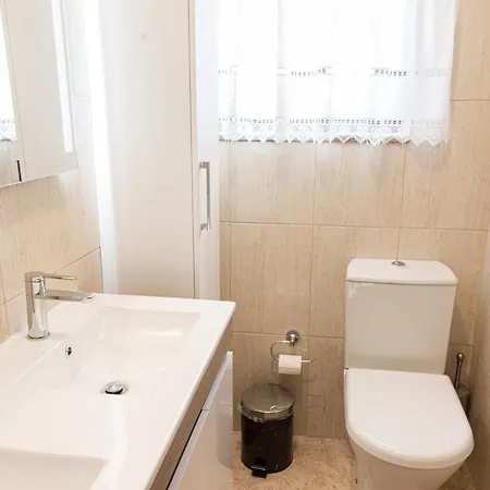 Premium Location 3 Bedroom *