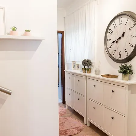 Premium Location 3 Bedroom Lägenhet *