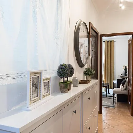 Premium Location 3 Bedroom Lägenhet *